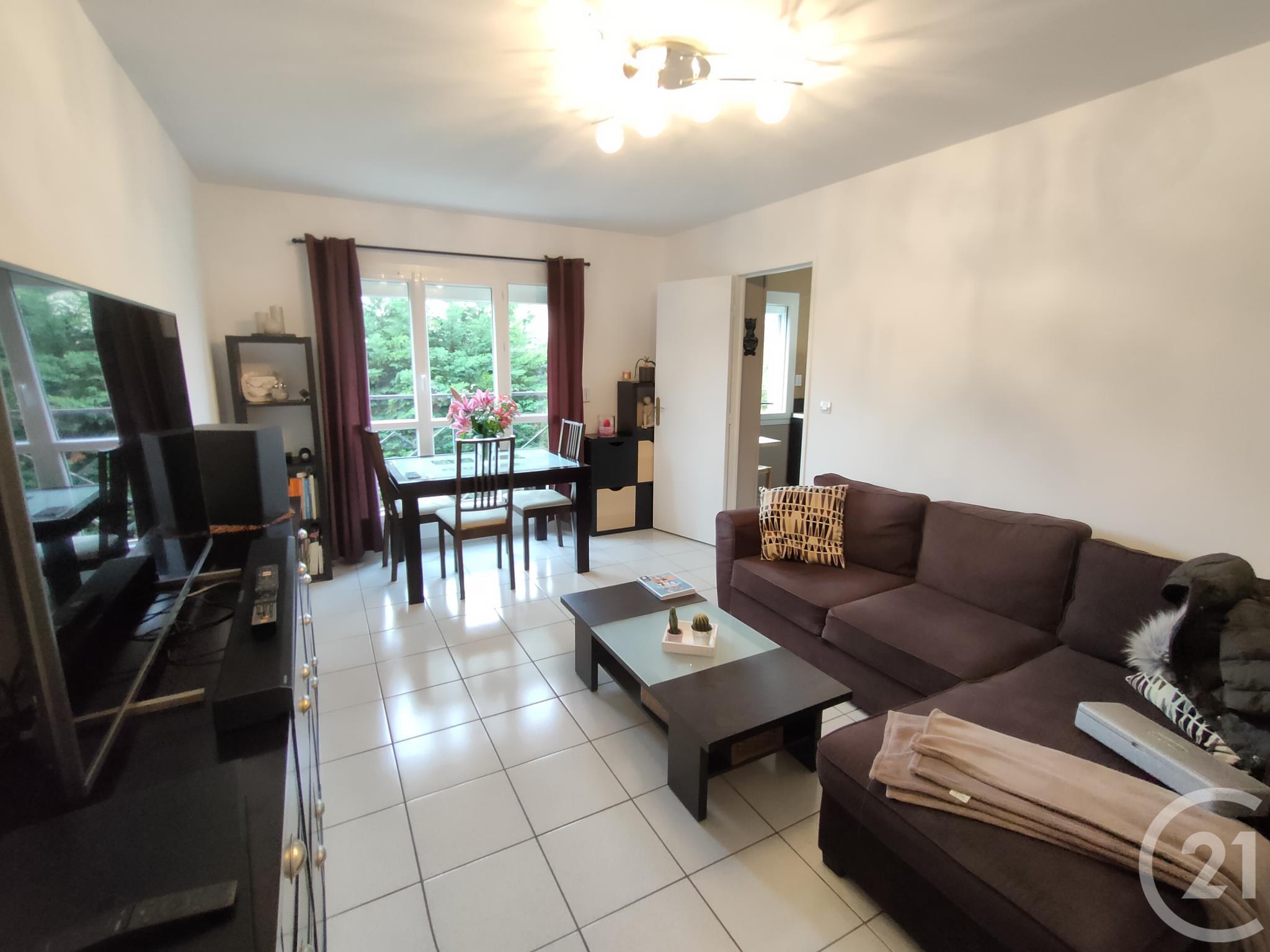 Appartement F3 à vendre - 3 pièces - 63,58 m2 - LA NORVILLE - 91 - ILE-DE-FRANCE