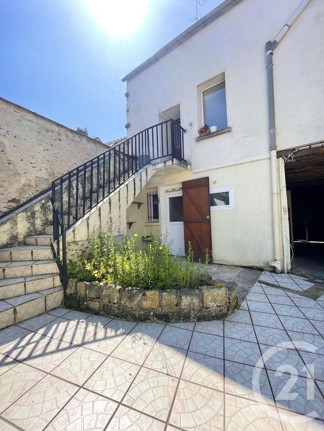 Appartement F1 à vendre ST GERMAIN LES ARPAJON