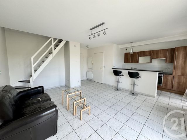 Appartement à vendre - 2 pièces - 56.05 m2 - ST GERMAIN LES ARPAJON - 91 - ILE-DE-FRANCE - Century 21 Agence De La Mairie