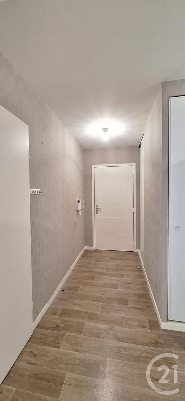 Afficher la photo en grand Appartement F4 à vendre - 4 pièces - 82.0 m2 - ARPAJON - 91 - ILE-DE-FRANCE - Century 21 Agence De La Mairie