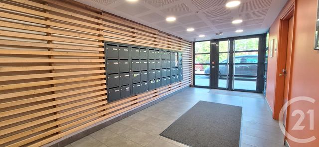 Afficher la photo en grand Appartement F4 à vendre - 4 pièces - 82.0 m2 - ARPAJON - 91 - ILE-DE-FRANCE - Century 21 Agence De La Mairie