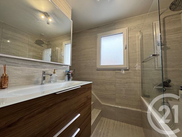 maison à vendre - 5 pièces - 77.46 m2 - EVRY - 91 - ILE-DE-FRANCE - Century 21 Agence De La Mairie