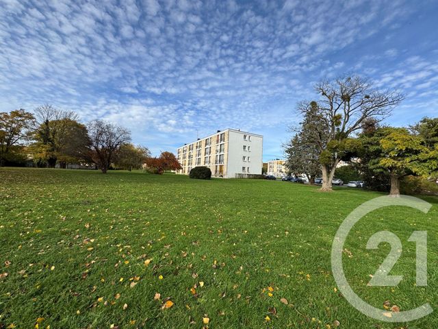 Appartement à louer ST GERMAIN LES ARPAJON