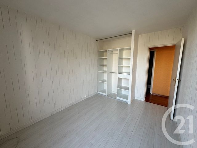 Appartement à louer - 3 pièces - 56.79 m2 - ST GERMAIN LES ARPAJON - 91 - ILE-DE-FRANCE - Century 21 Agence De La Mairie
