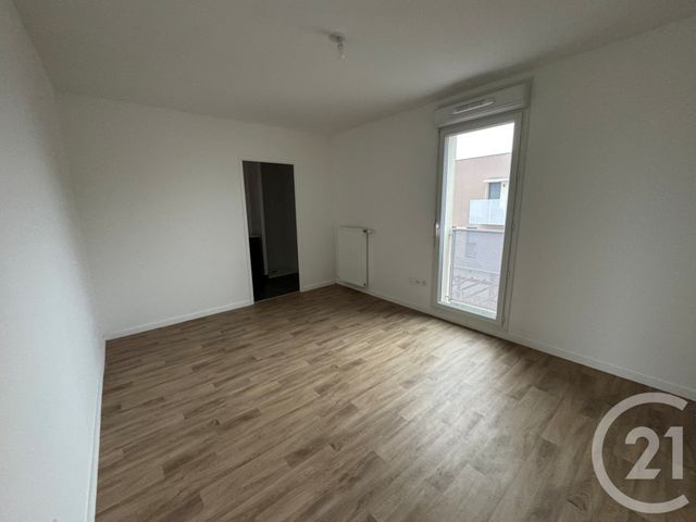Appartement F4 à louer - 4 pièces - 80.0 m2 - BRUYERES LE CHATEL - 91 - ILE-DE-FRANCE - Century 21 Agence De La Mairie