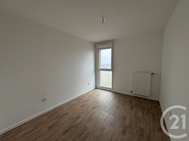 Appartement F4 à louer - 4 pièces - 80.0 m2 - BRUYERES LE CHATEL - 91 - ILE-DE-FRANCE - Century 21 Agence De La Mairie