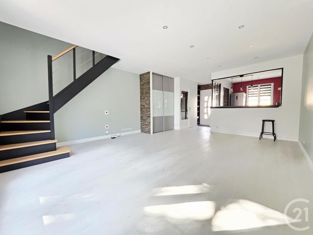 Appartement Triplex à vendre - 4 pièces - 71.54 m2 - CHEPTAINVILLE - 91 - ILE-DE-FRANCE - Century 21 Agence De La Mairie
