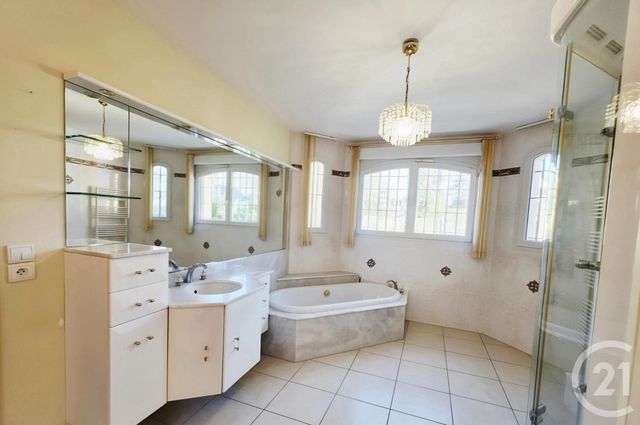 maison à vendre - 8 pièces - 201.9 m2 - MAROLLES EN HUREPOIX - 91 - ILE-DE-FRANCE - Century 21 Agence De La Mairie